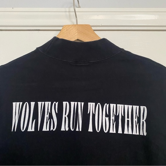 Anvil 2000s Wolves Run Together Wolf Pack Black Long Sleeve Shirt Mens Medium - Picture 5 of 6